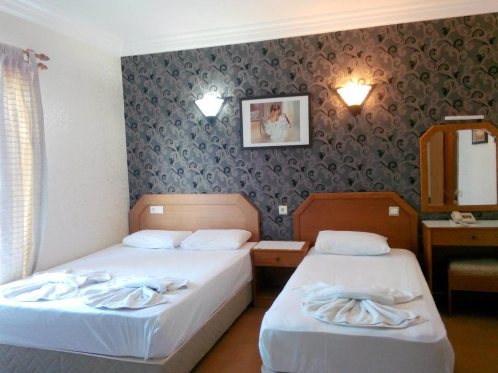 Gulizar Hotel Antalya Bilik gambar